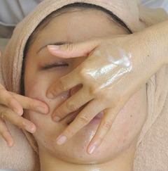 自由が丘のエステ＆アロマ・サロン、ブライダルエステ、リンパドレナージュ、フェイシャル、ドクタルノー、キャロルフランク｜目黒、エフェクティブタッチ